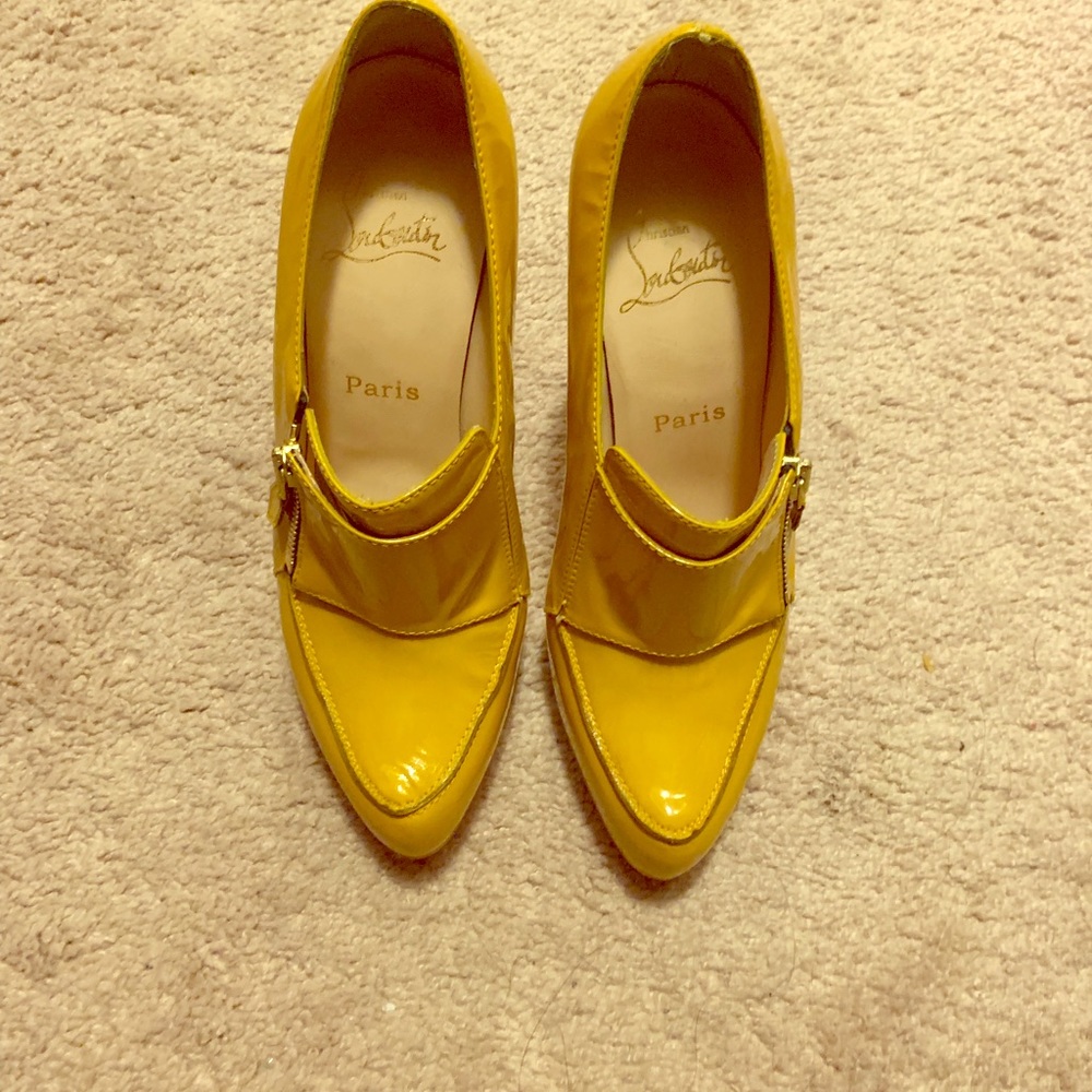 Pre love Christian Louboutin Lapono 40.5